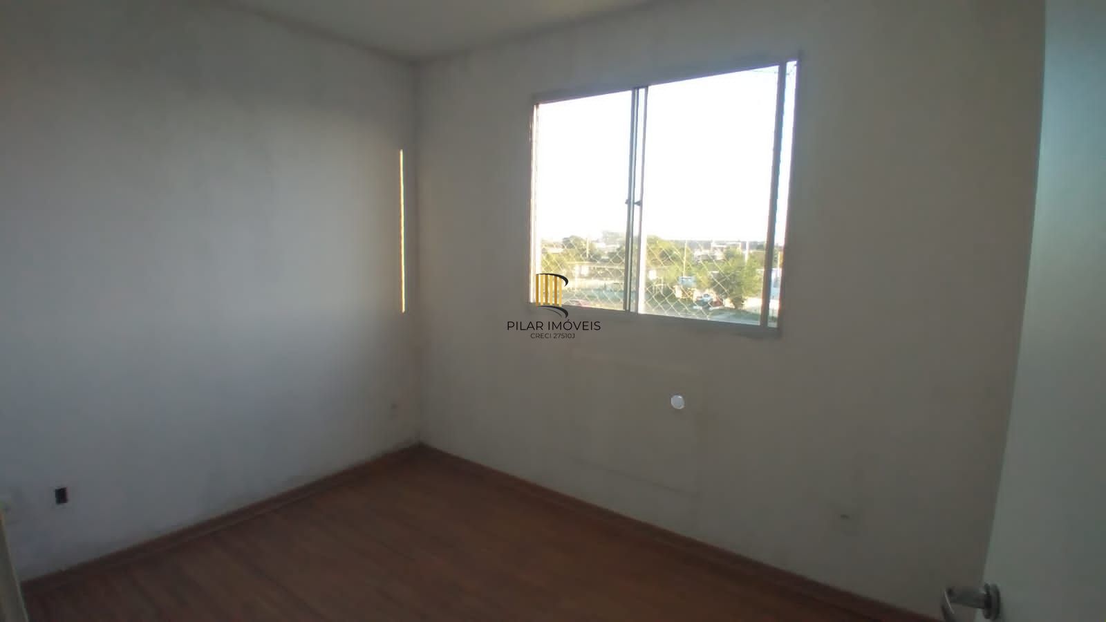 Apartamento com 02 quartos e 01 vaga no Bairro Sarandi