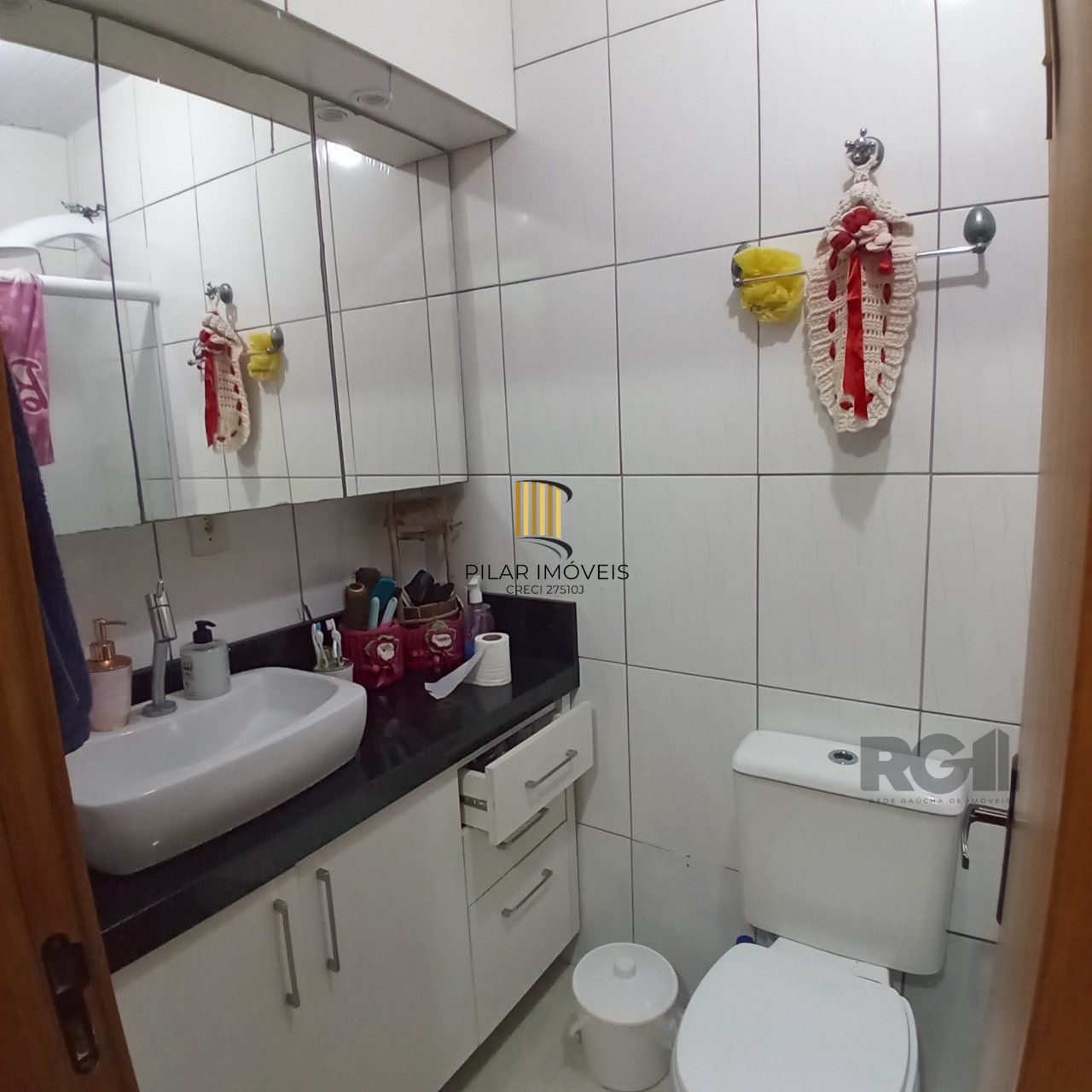 Casa para Venda - 97,95m², 4 dormitórios, 1 vagas - Hípica, Porto Alegre