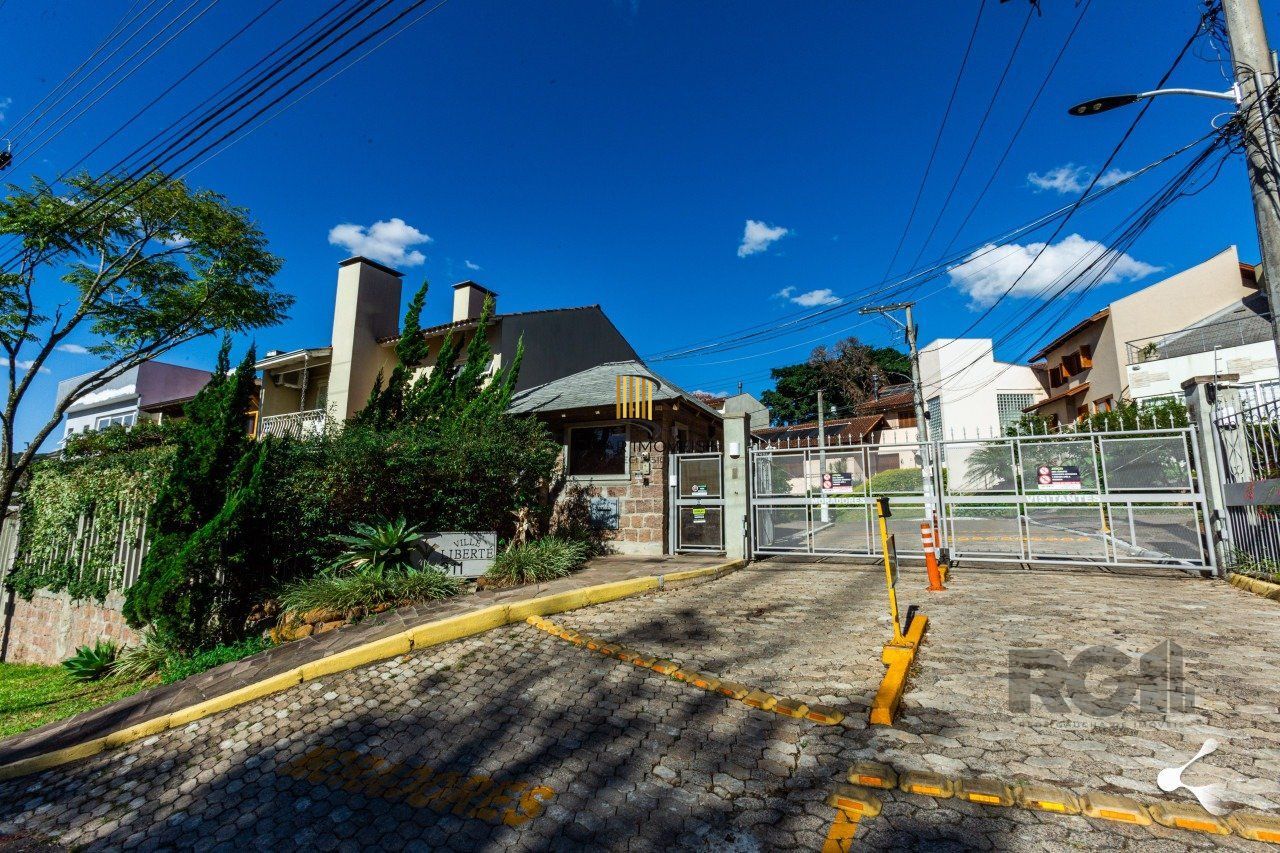 Casa de Condomínio 3 dormitórios no bairro Vila Nova