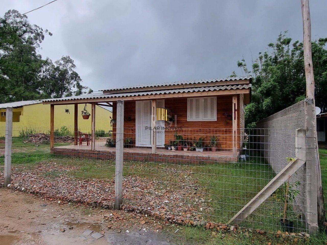 CASA com 2 dormitórios no bairro Chapéu do Sol Porto Alegre RS