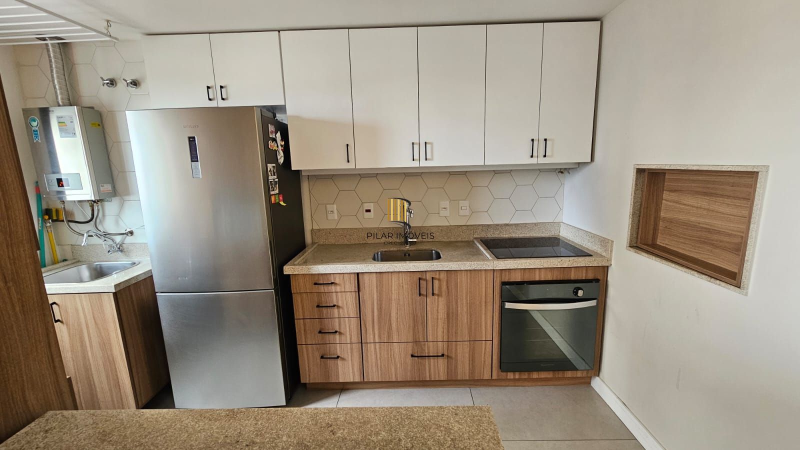 Apartamento de 2 dormitórios 2 suítes , vaga dupla coberta escriturada !