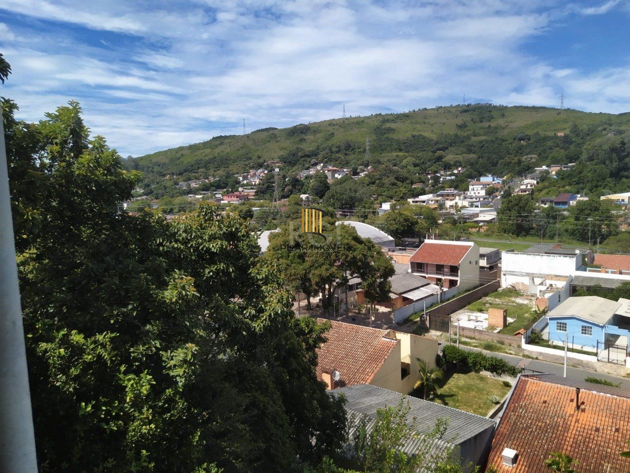 Casa com 5 dormitórios no bairro Jardim Carvalho