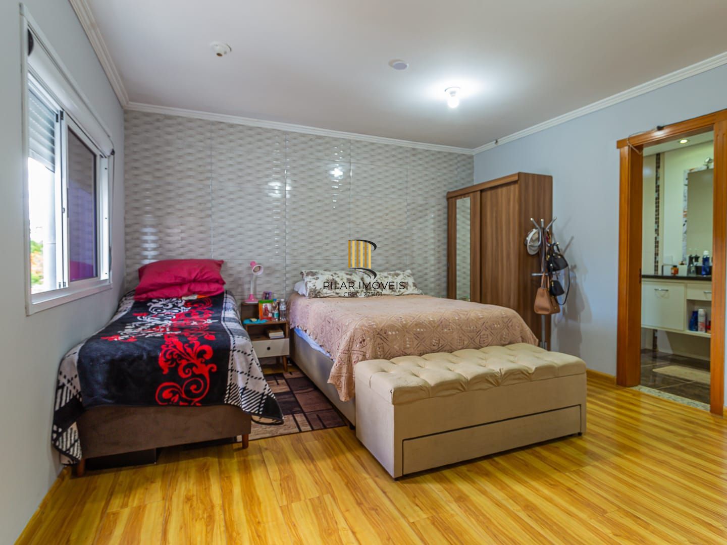 Casa 3 dormitórios com duas suítes bairro Jardim Floresta - Lindoia
