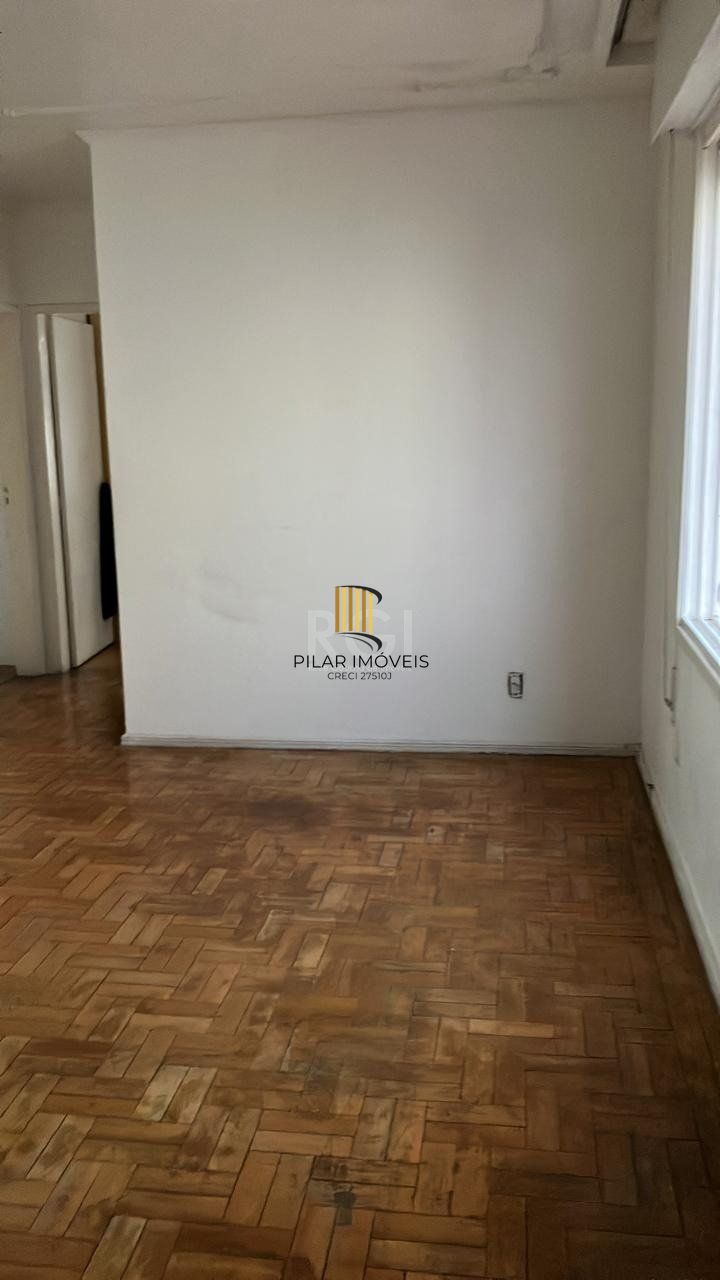 Apartamento de 2 dormitórios no bairro Passo d´Areia
