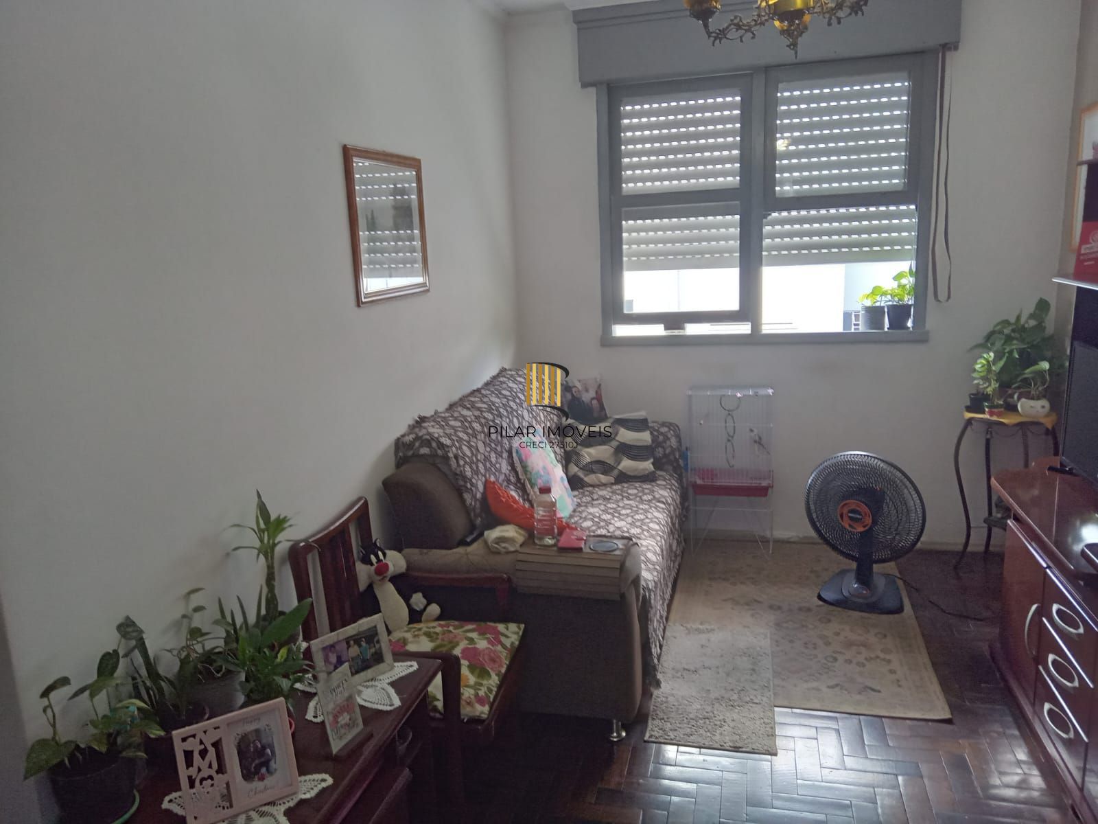 Apartamento de 3 dormitórios ,1 vaga rotativa ,portaria 24 horas , ultimo andar sem elevador !