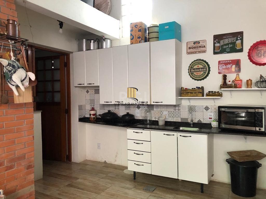 Casa para Venda - 178.5m², 3 dormitórios, sendo 2 suites, 2 vagas - Tristeza