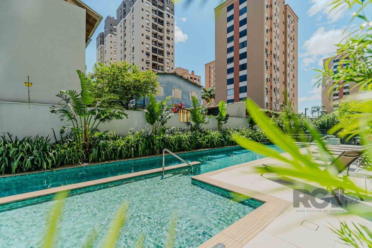 Apartamento com 01 quarto e 01 vaga no Bairro Partenon