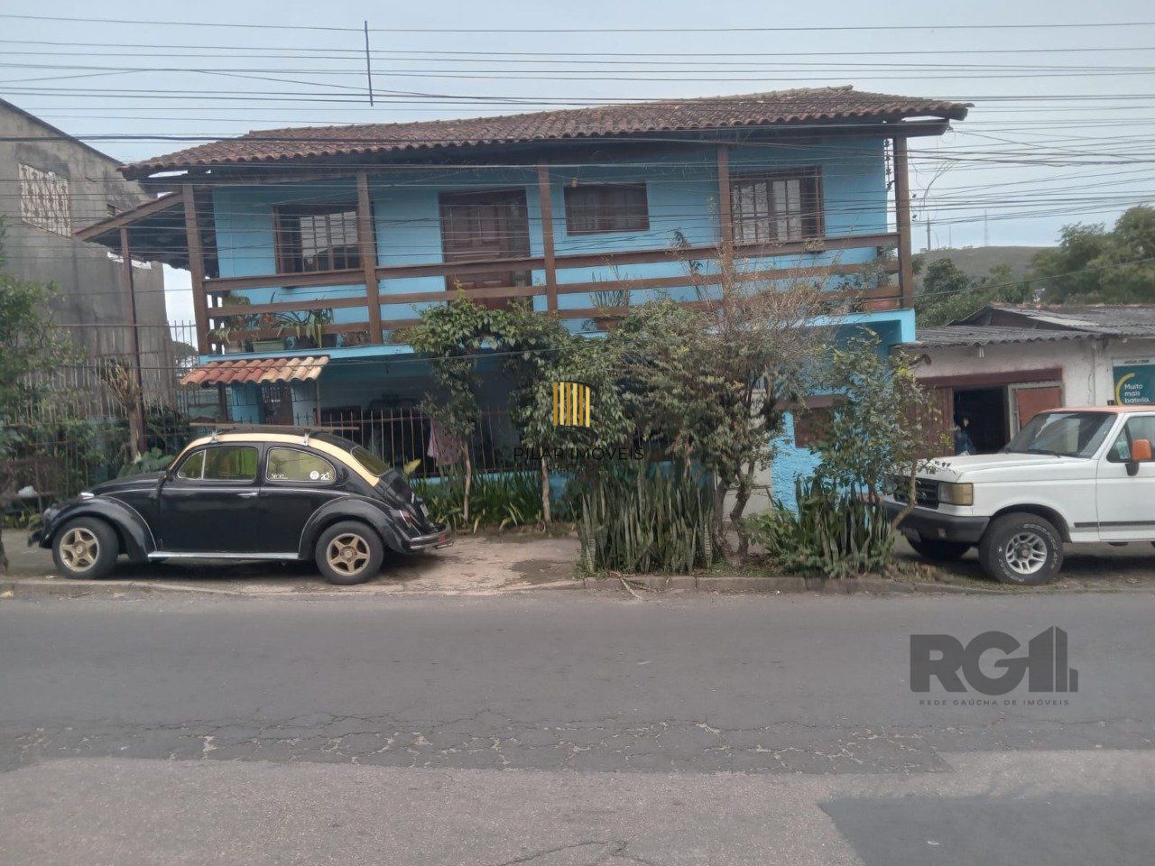 Casa com 3 quartos, vaga de garagem, churrasqueira, no bairro Partenon, Porto Alegre/RS - Pilar Imóveis