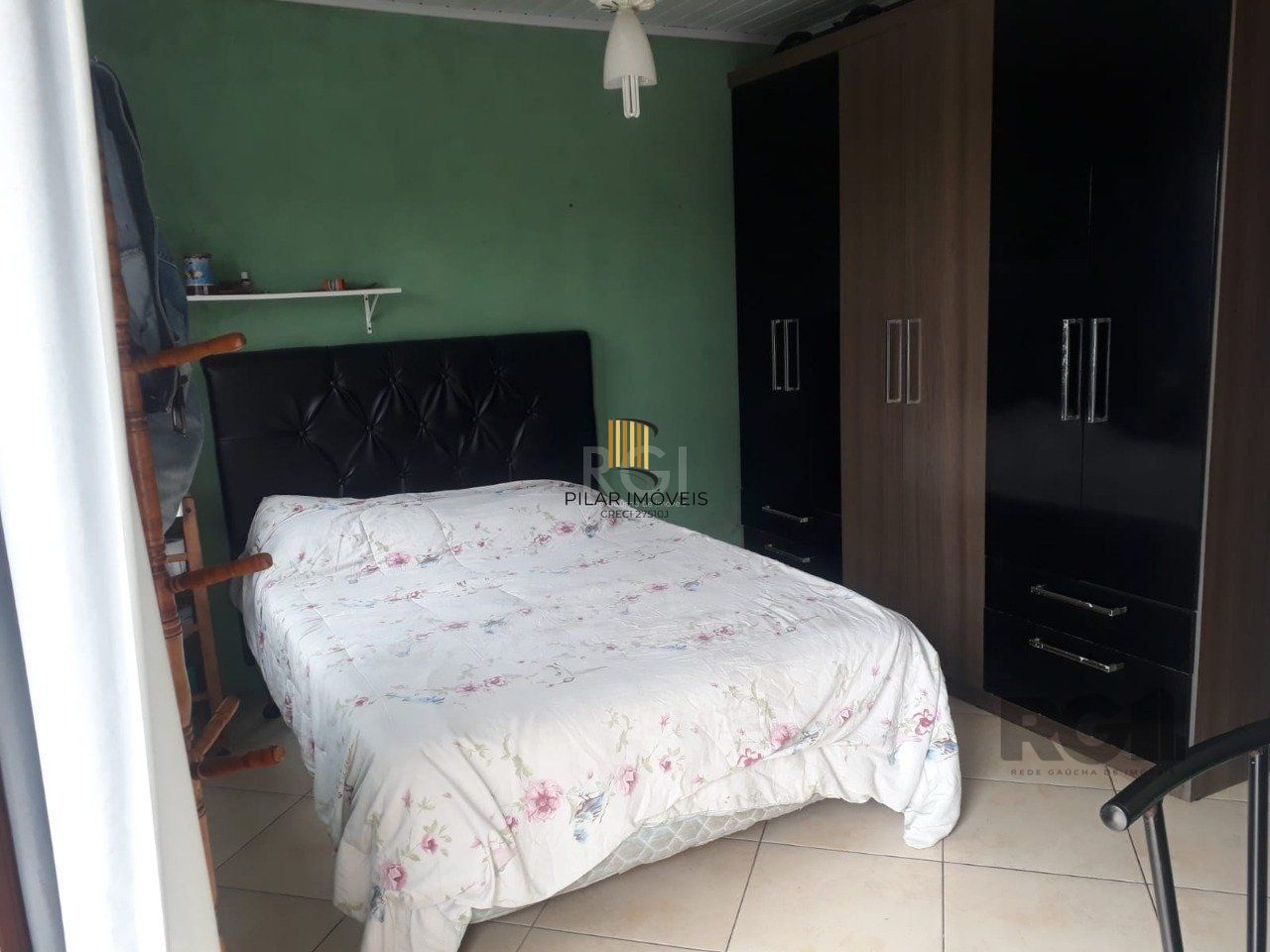 Casa com 3 dormitórios, sendo 1 suíte no bairro Hípica
