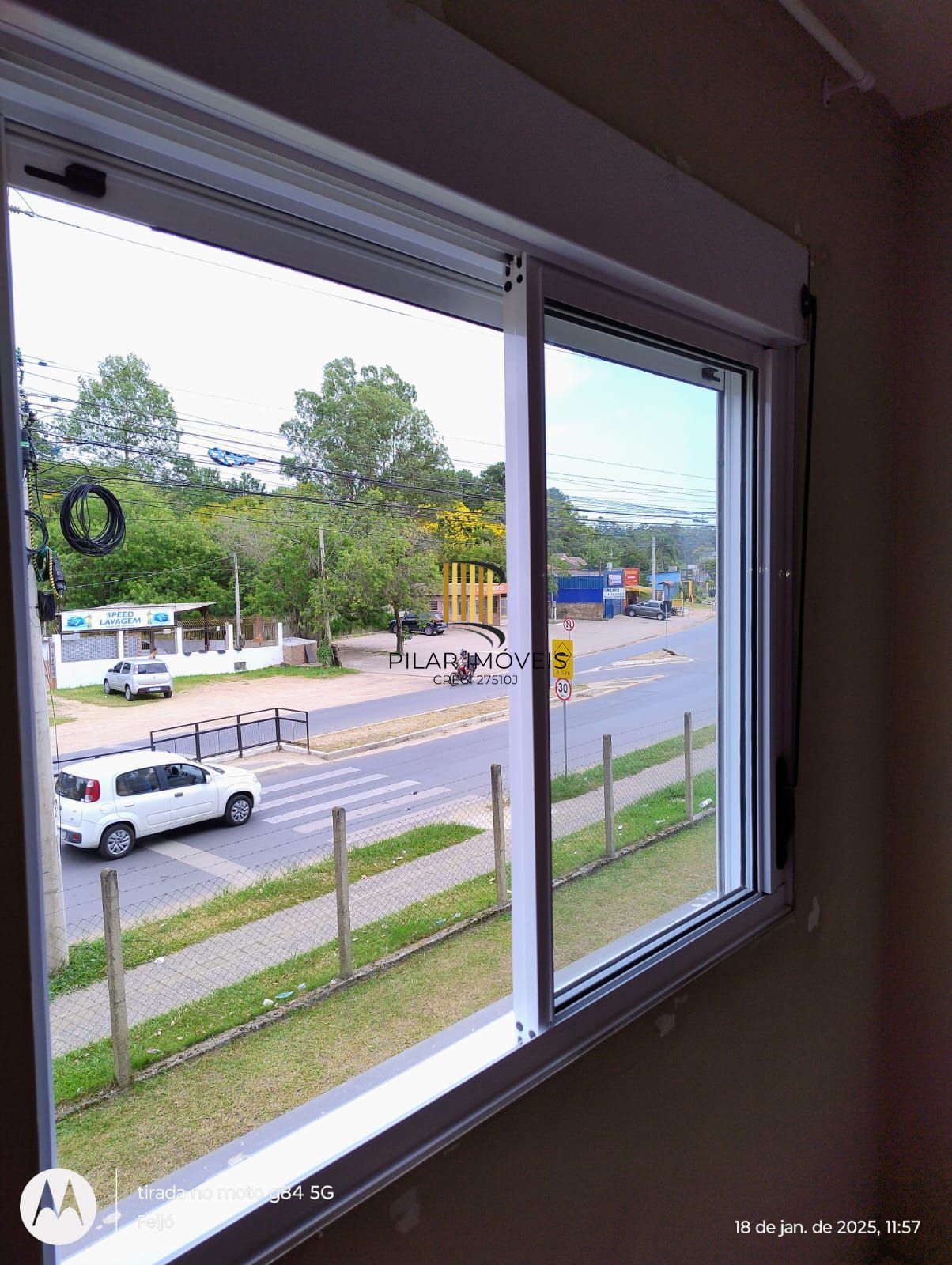 Apartamento com 02 quartos e 01 vaga no Bairro Chapéu do Sol
