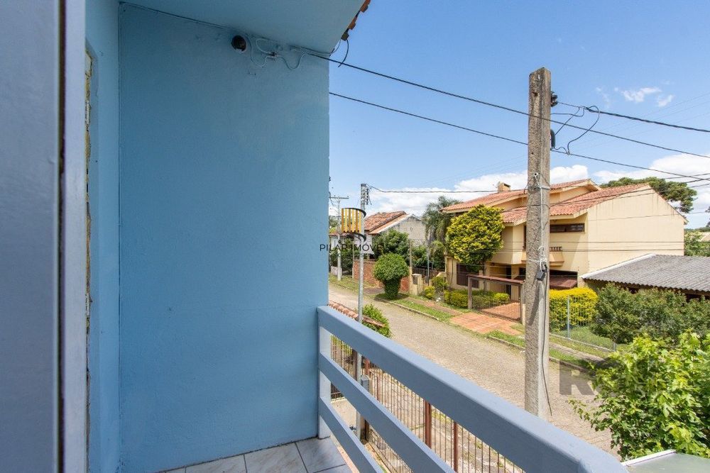 Casa 3 dormitórios no bairro Serraria