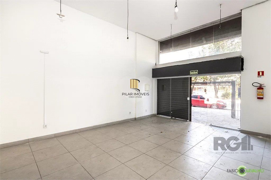 loja com 68 m² no bairro Santana