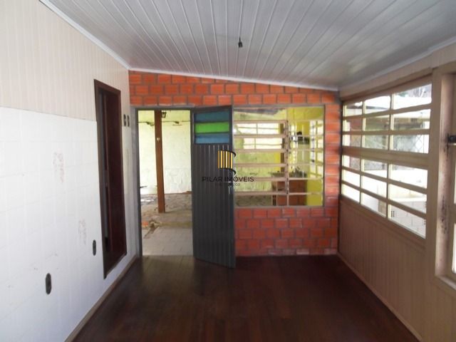 Casa desocupada somente a vista !