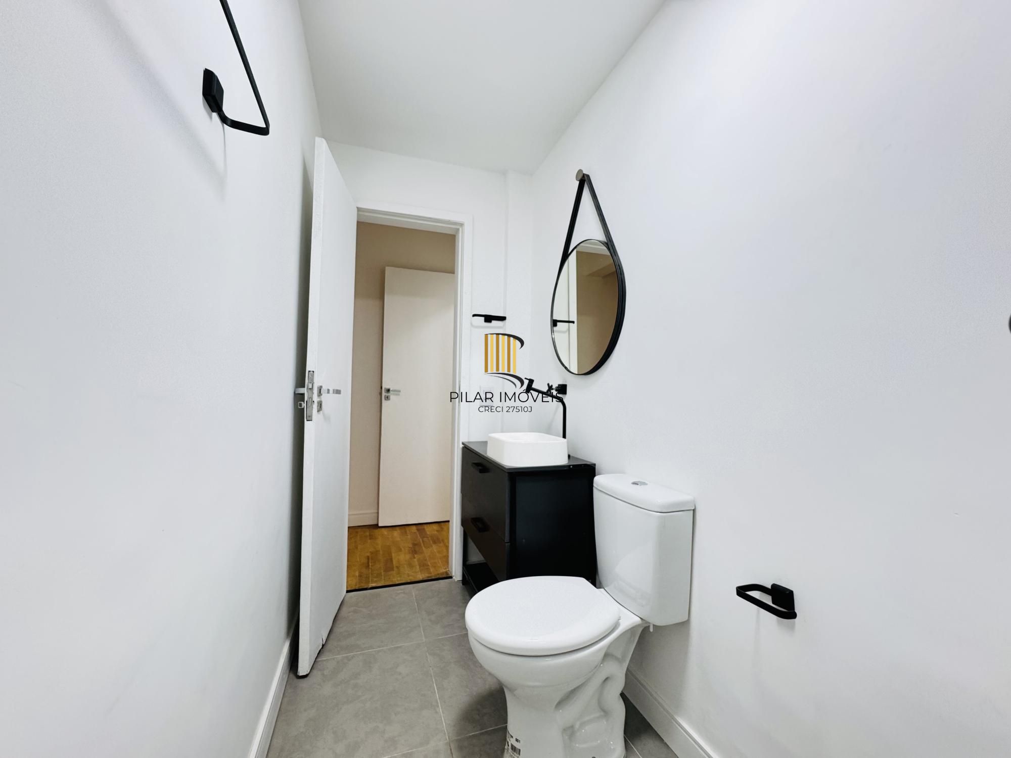 Apartamento 01 dormitório reformado Centro Porto Alegre
