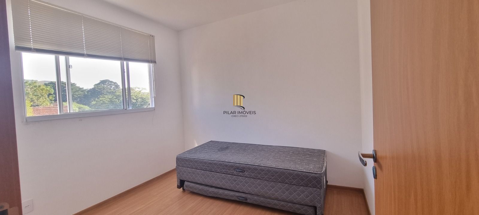 Apartamento 2 dormitórios, 1 vaga, semimobiliado - Cavalhada Porto Alegre RS