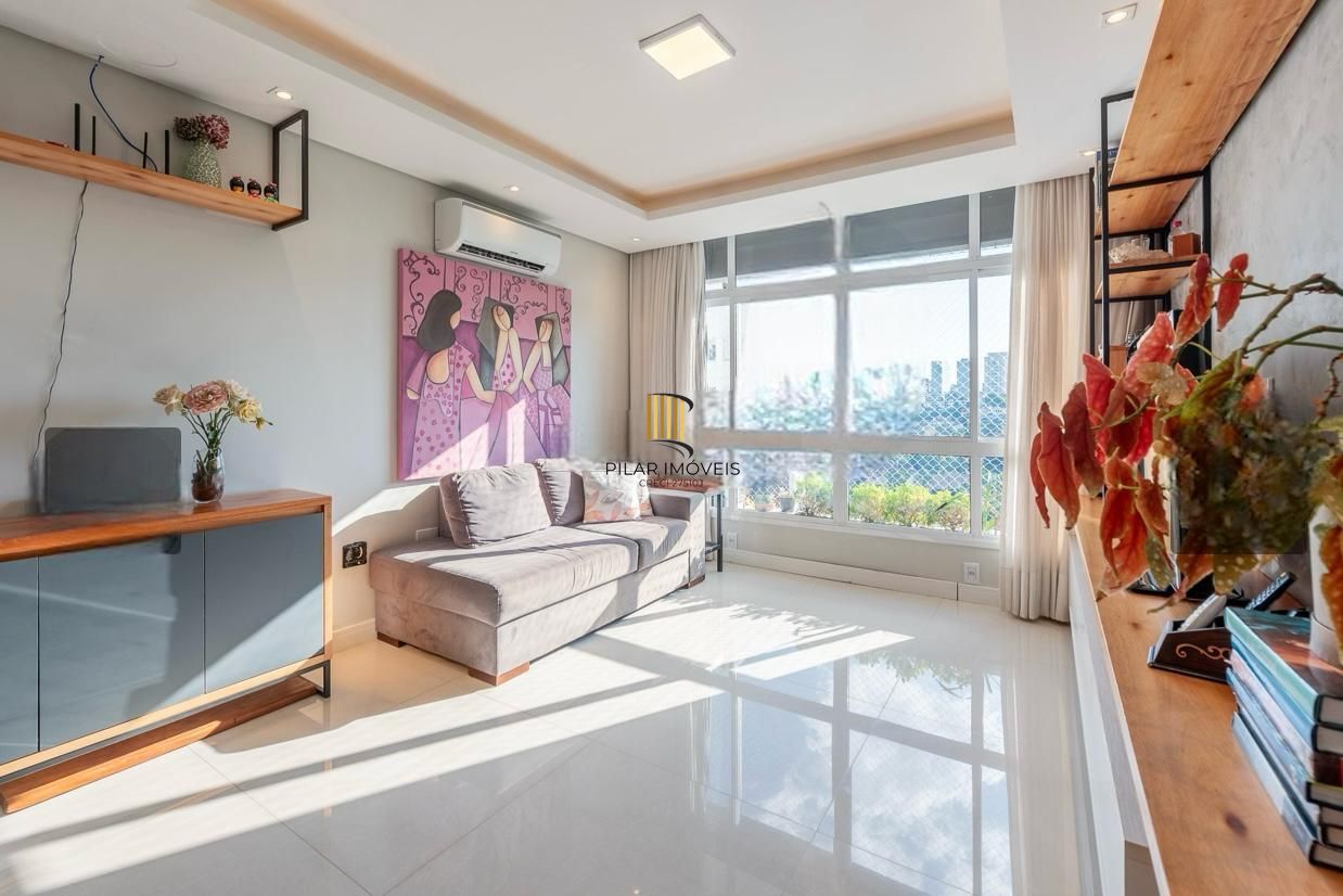 Cobertura com 157m2, 3 dormitórios no bairro Boa Vista.