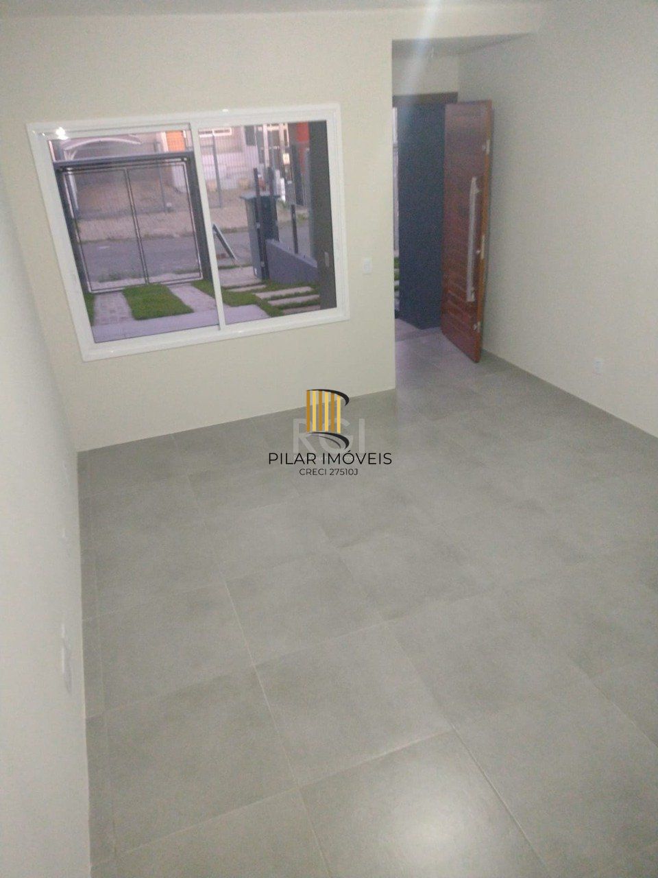 Casa para Venda - 122.96m², 3 dormitórios, sendo 1 suites, 2 vagas - Guarujá