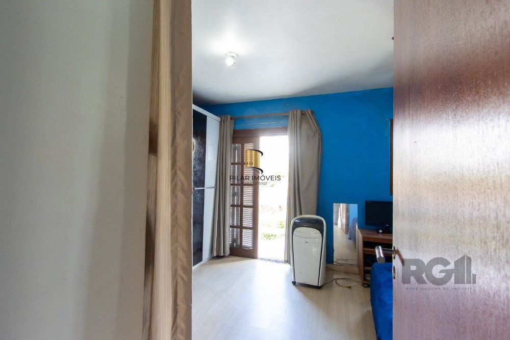 Casa 3 dormitórios no bairro Serraria