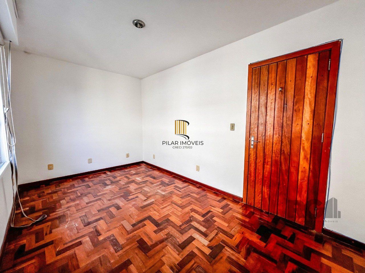 APARTAMENTO 2 DORMITÓRIOS, VAGA ROTATIVA, NO BAIRRO CRISTAL, PORTO ALEGRE/RS