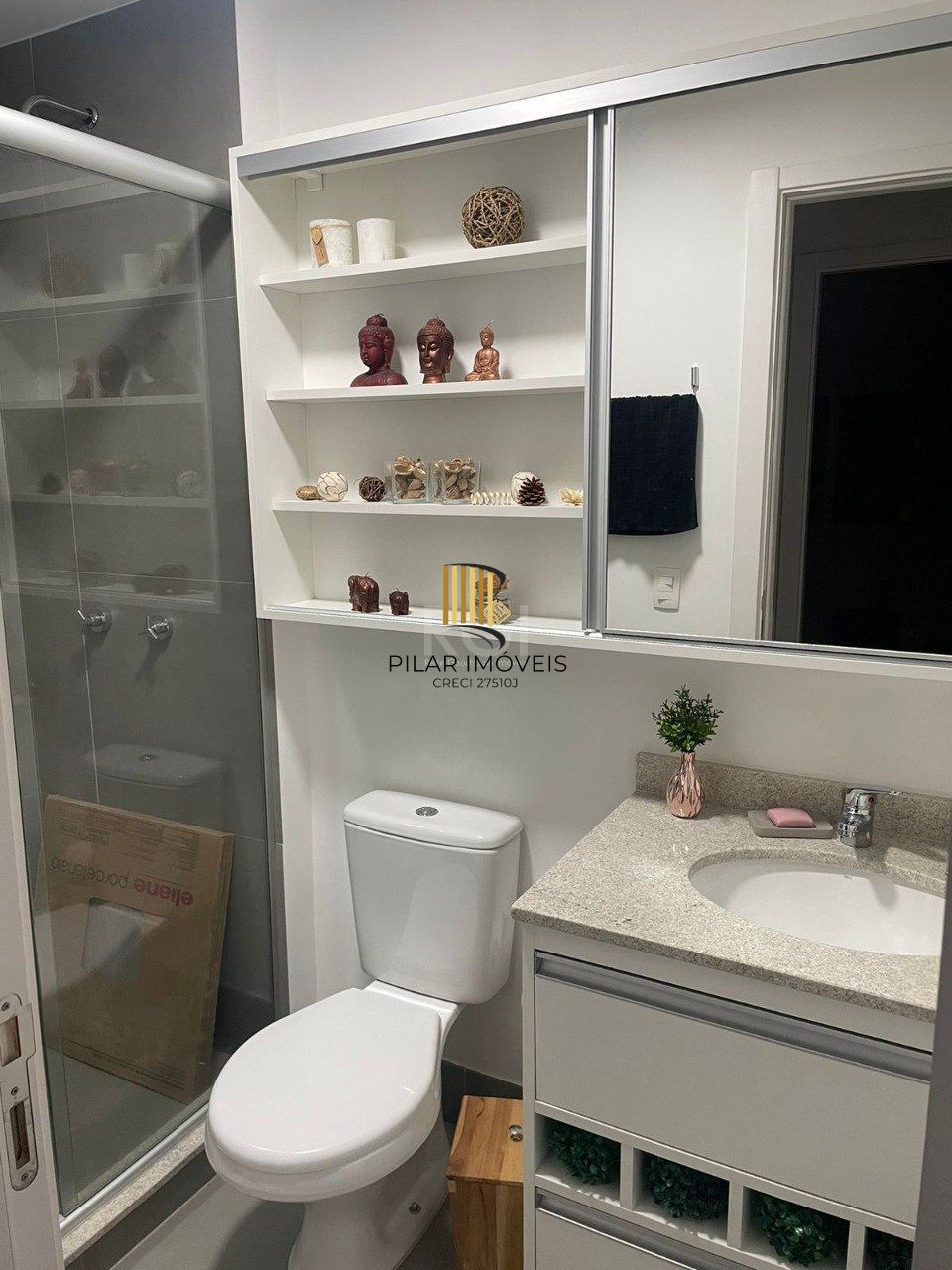 Apartamento para Venda - 60m², 2 dormitórios, sendo 1 suites, 1 vaga - Glória