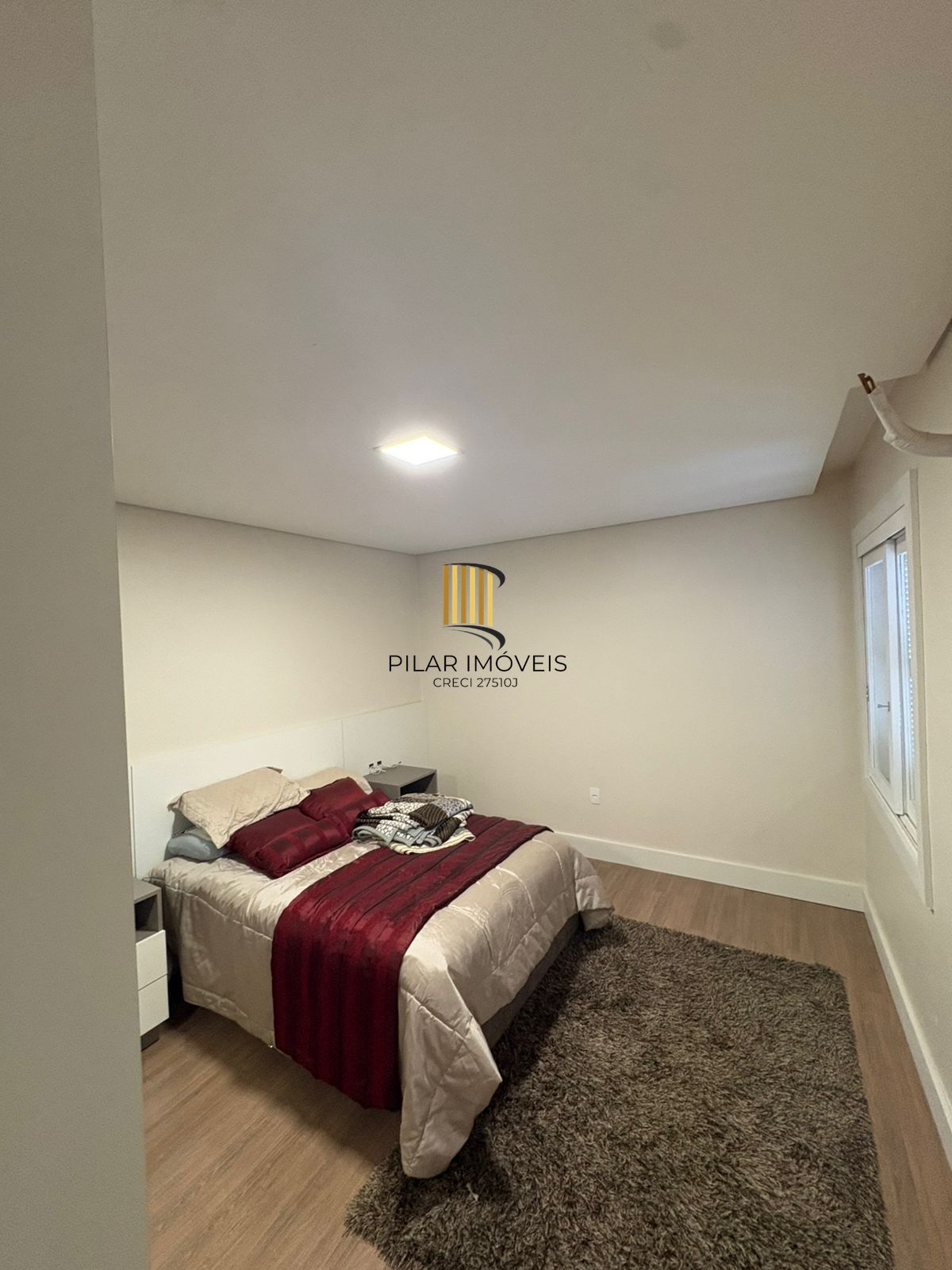 Apartamento com 02 quartos (01 suíte) no Bairro Cidade Baixa em Porto Alegre