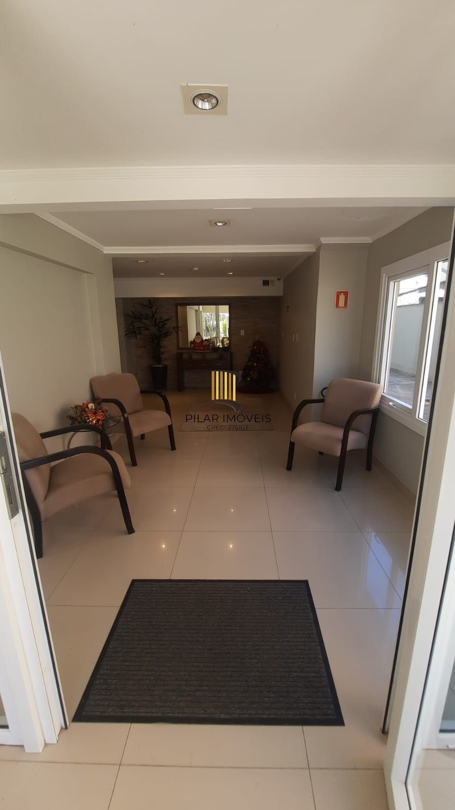 Apartamento com 02 quarto e 01 vaga no Bairro Praia de Belas em Porto Alegre