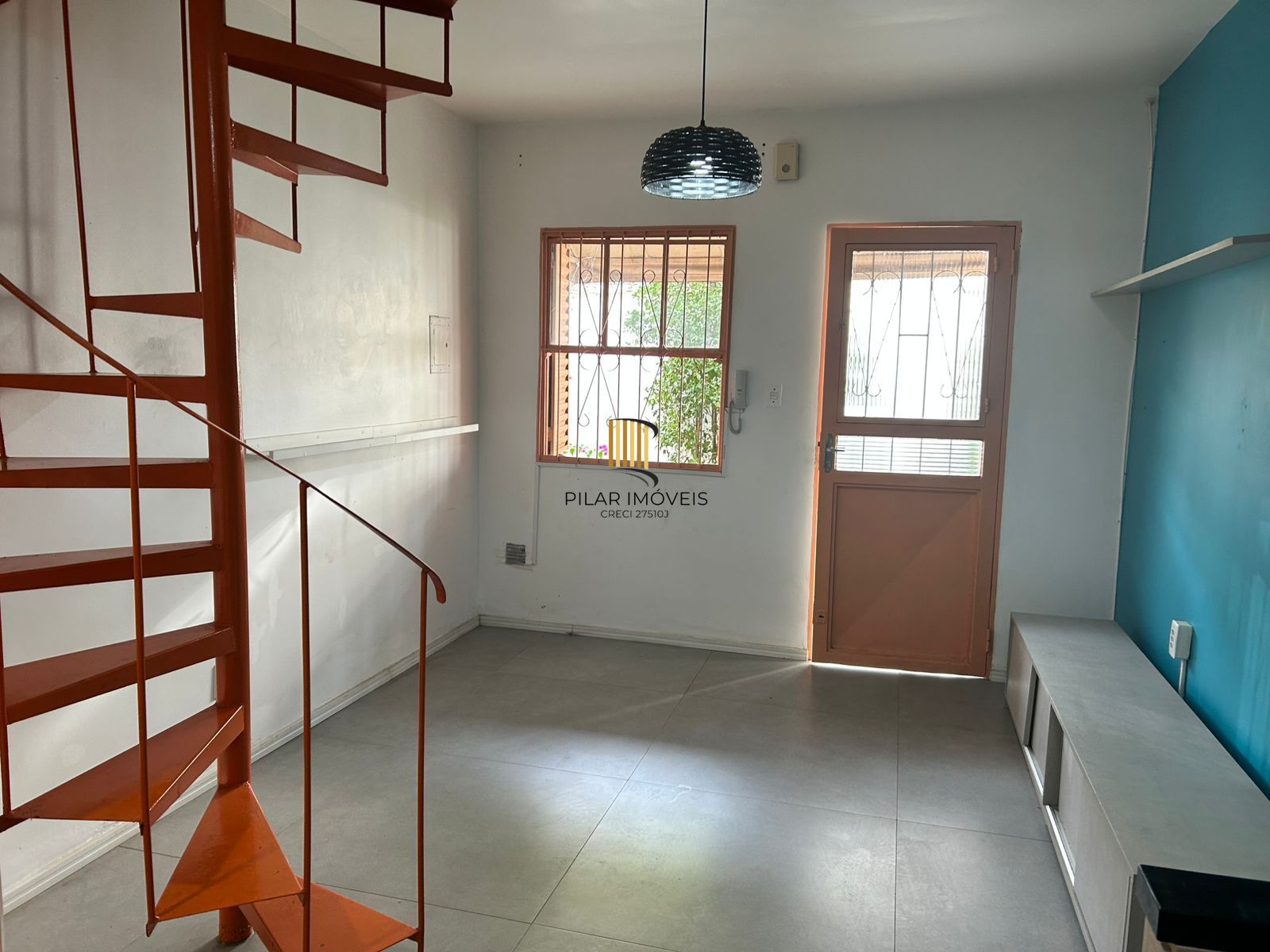 Casa 2 dormitórios no bairro Guarujá