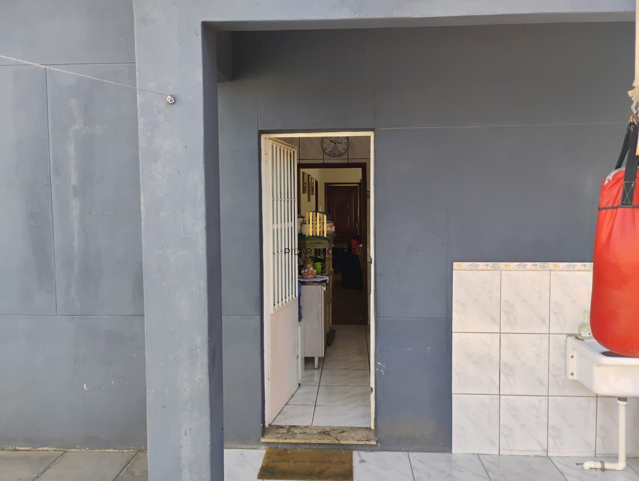 casa térrea 3 dormitórios com 2 vagas cobertas e demais descobertas no bairro cristal