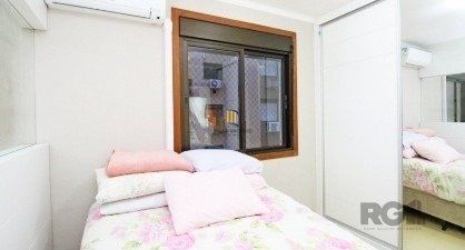 Apartamento 2 dormitórios no bairro Cristal