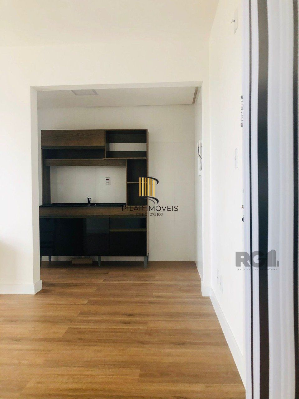 Apartamaento de 2 dormitórios, sala, cozinha, banheiro no bairro Marechal Rondon em Canoas