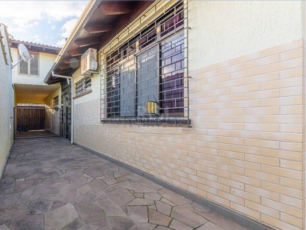 Casa 3 dormitórios no bairro Ipanema