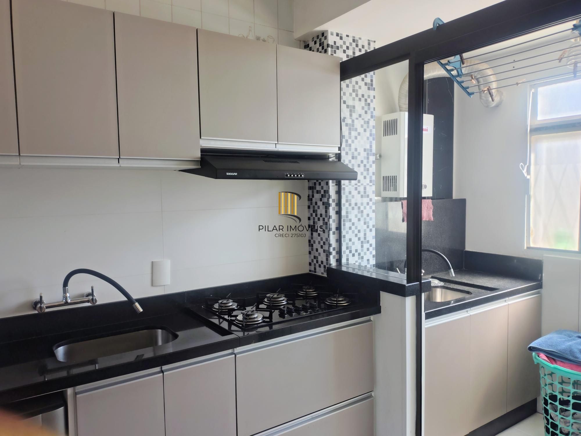 Apartamento térreo com 62m², 2 quartos, vaga coberta, Cavalhada, Porto Alegre/RS