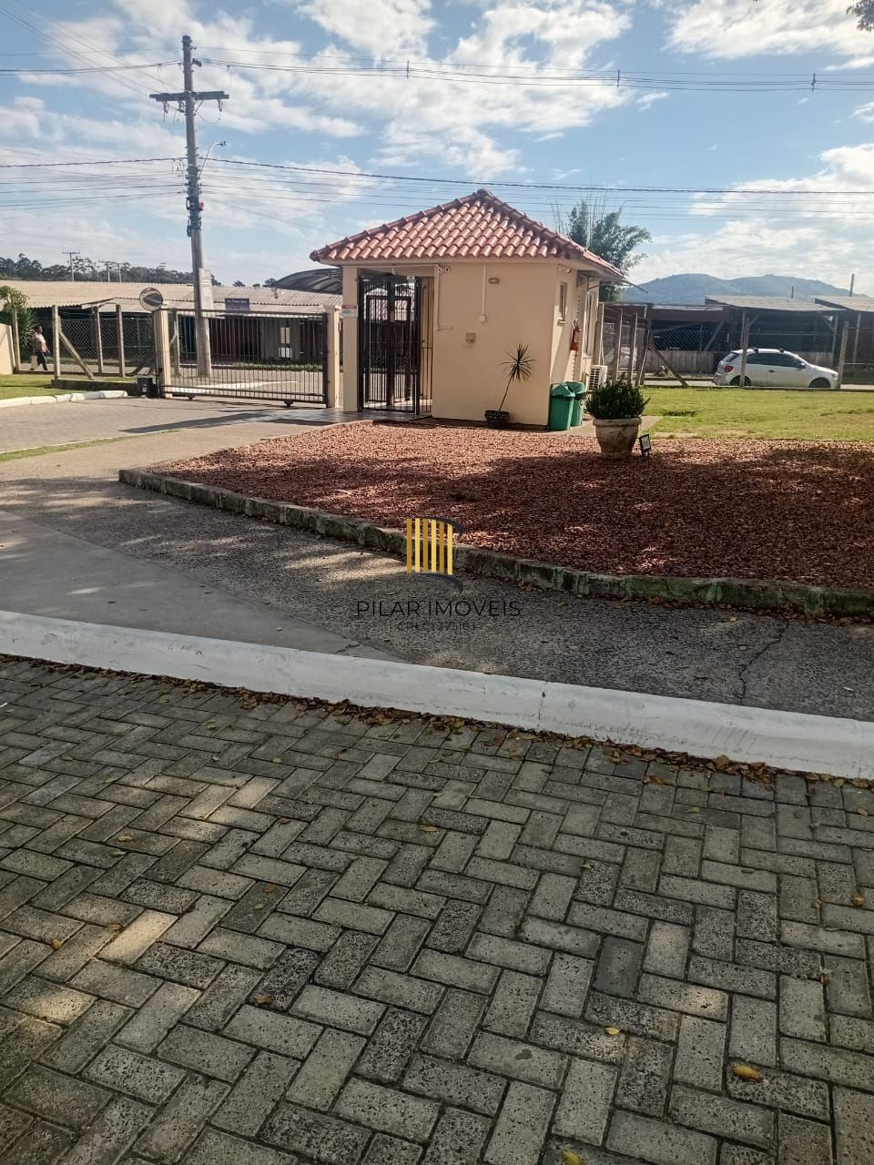 Apartamento com 02 quartos e 01 vaga no Bairro Chapéu do Sol