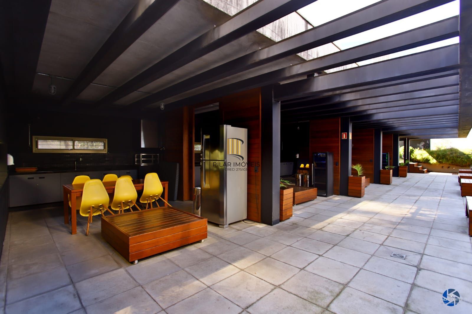 Apartamento de 02 quartos, , 01 vaga, 01 suítes, Área de serviço em Porto Alegre/RS