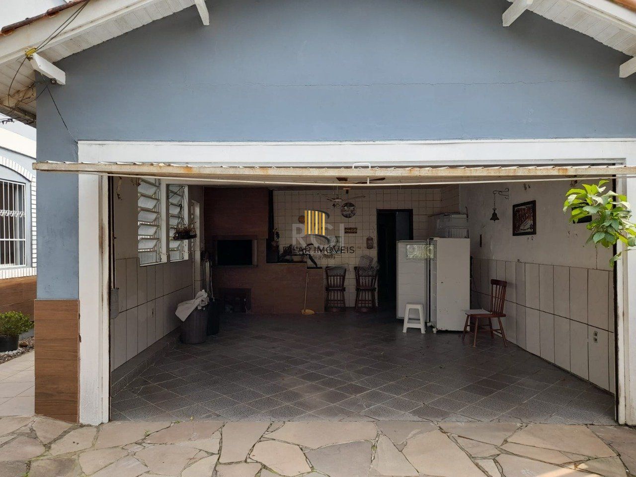 Casa para Venda - 149m², 4 dormitórios, 2 vagas - Campo Novo