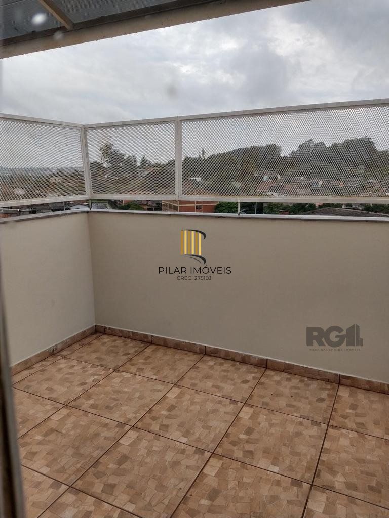 Casa com 3 quartos, 4 vagas de garagem, salão de festa, sacada 198m² no bairro Rubem Berta, Porto Alegre/RS