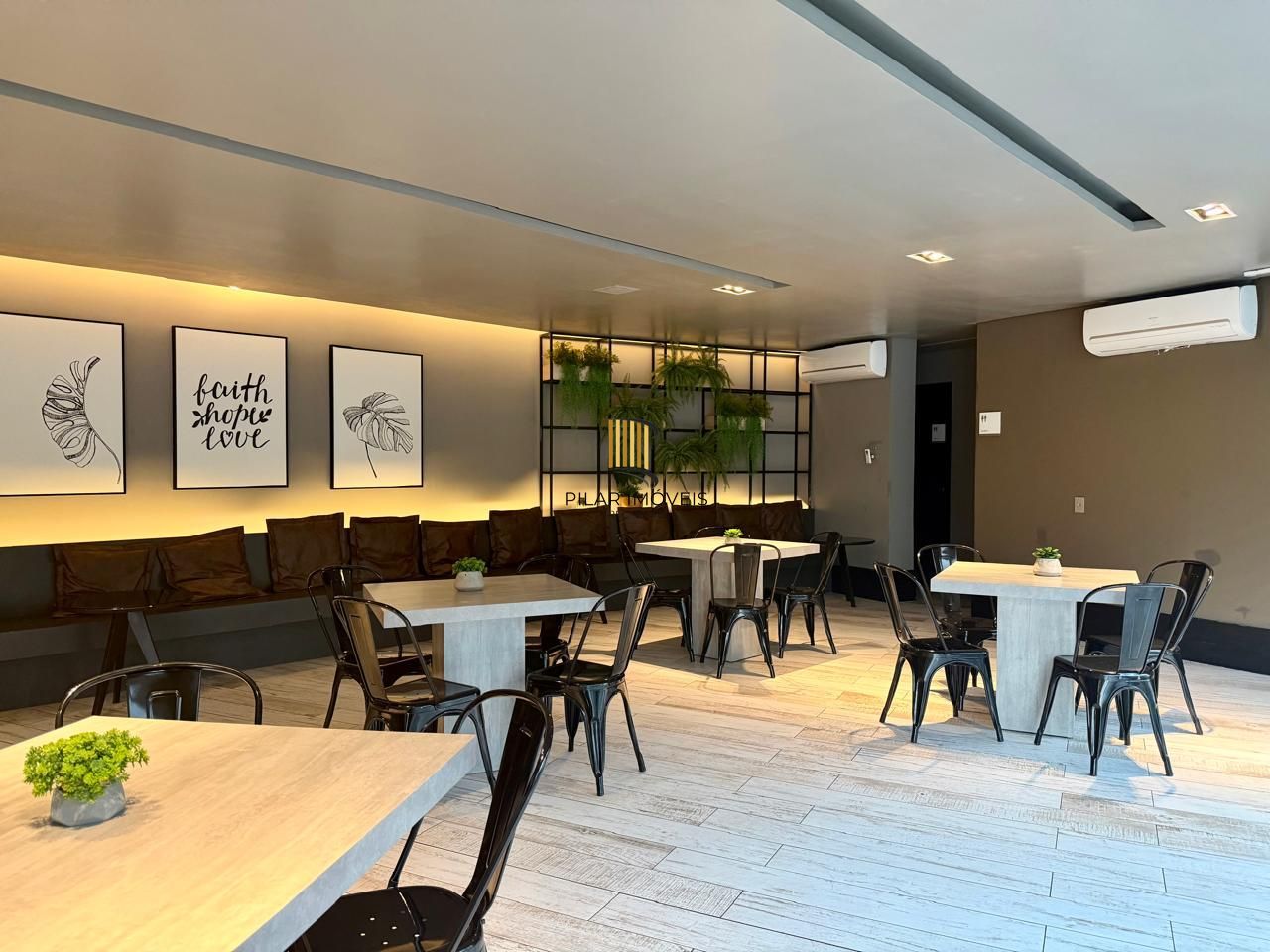 Apartamento com box duplo no bairro Teresópolis