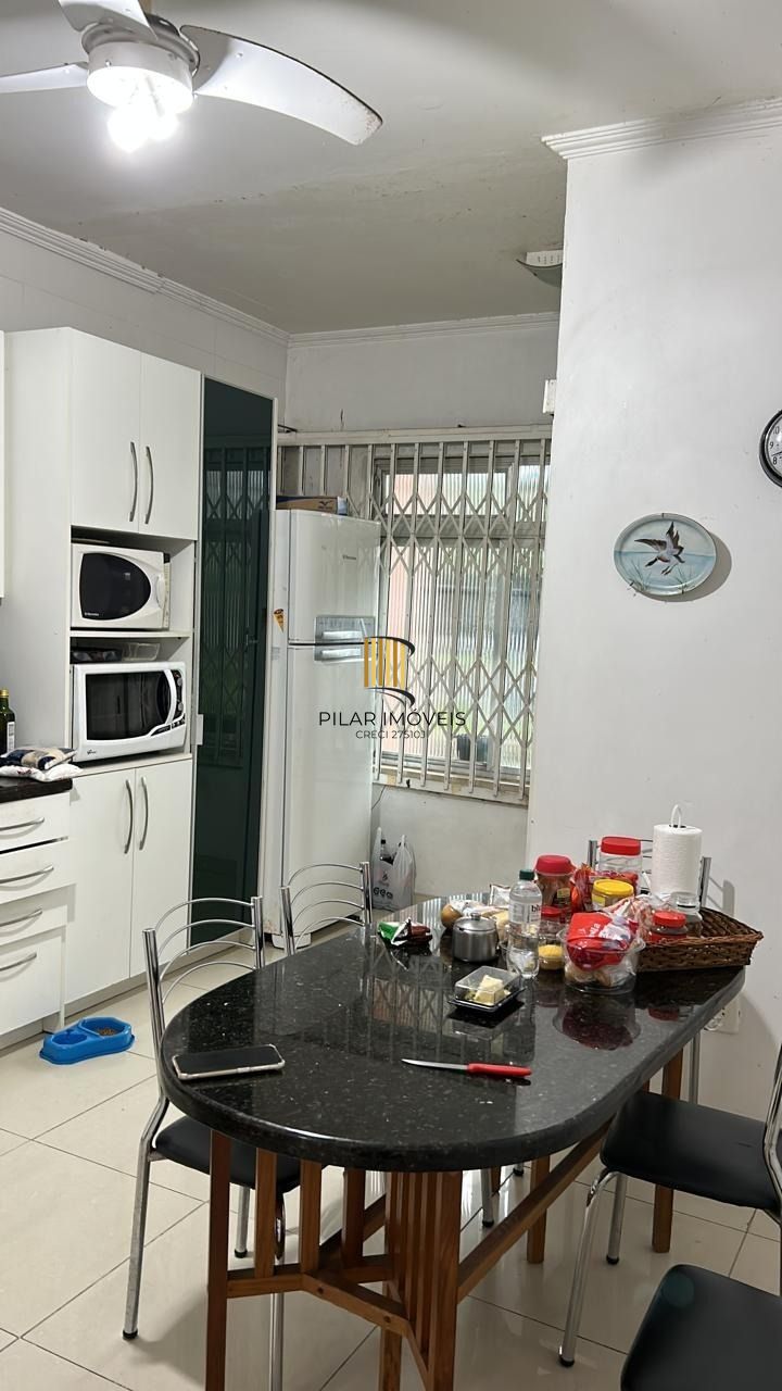 Casa com 4 dormitórios ,