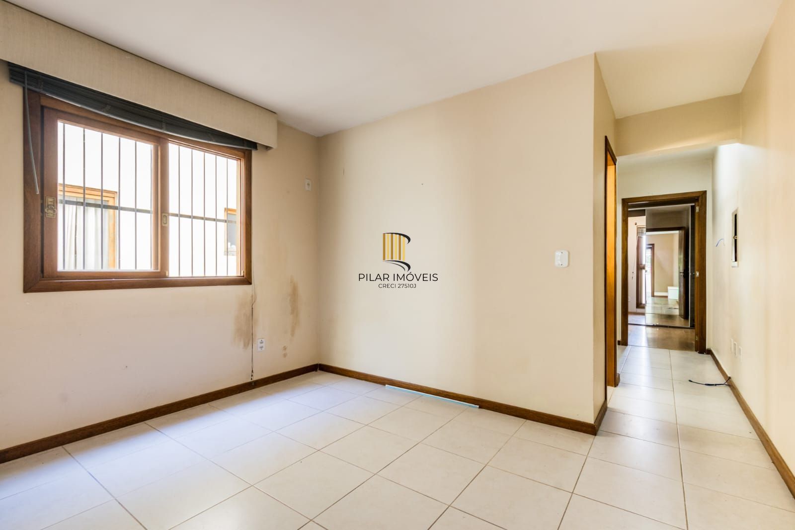 Casa para Venda - 227.93m², 3 dormitórios, 1 suite, 2 vagas - Chácara das Pedras