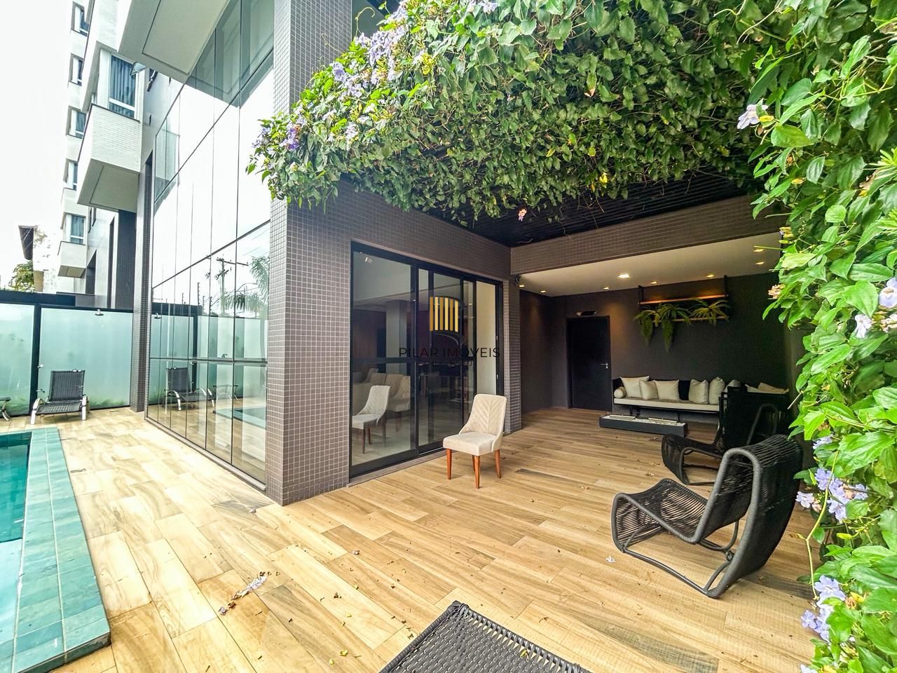 Impecável apartamento 03 dormitórios, 01 suíte - 87m² privativos, condomínio completa infra no Bairro Santa Tereza - Vaga dupla coberta.