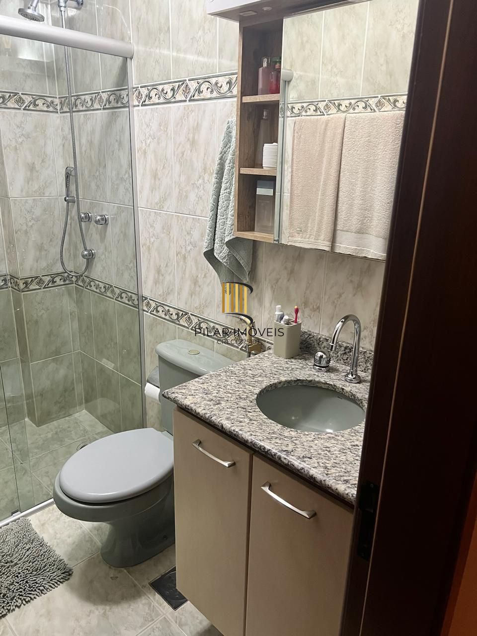 Apartamento à venda no bairro Jardim botânico com 2 dormitórios e Vaga coberta.