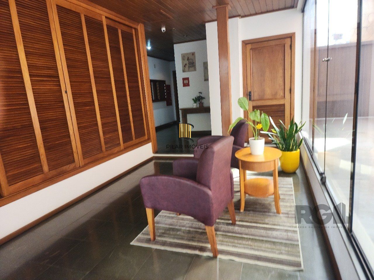 Apartamento com 01 quarto, 01 vaga escriturada coberta, Bairro Cidade Baixa