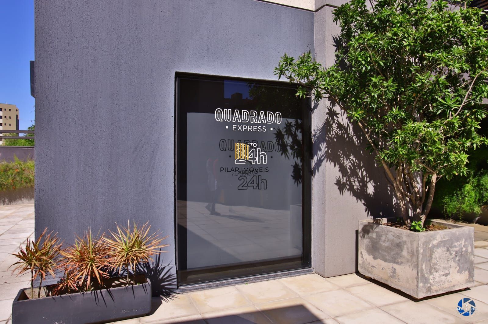 Apartamento de 02 quartos, , 01 vaga, 01 suítes, Área de serviço em Porto Alegre/RS