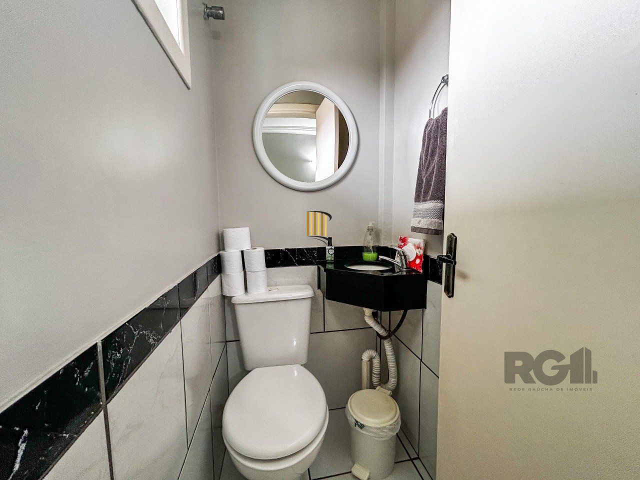 Casa 4 dormitórios no bairro Vila Nova