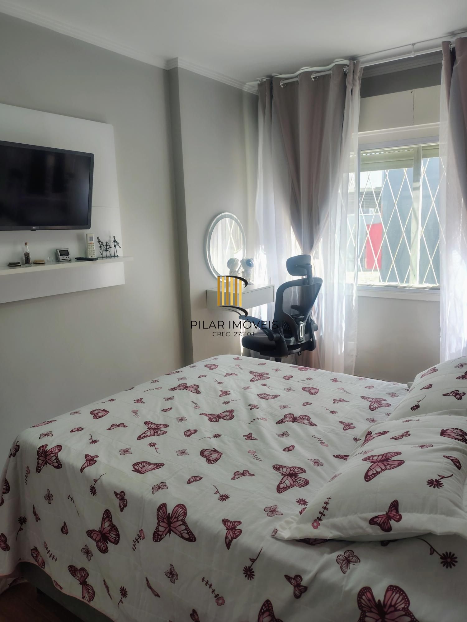 Apartamento térreo com 62m², 2 quartos, vaga coberta, Cavalhada, Porto Alegre/RS