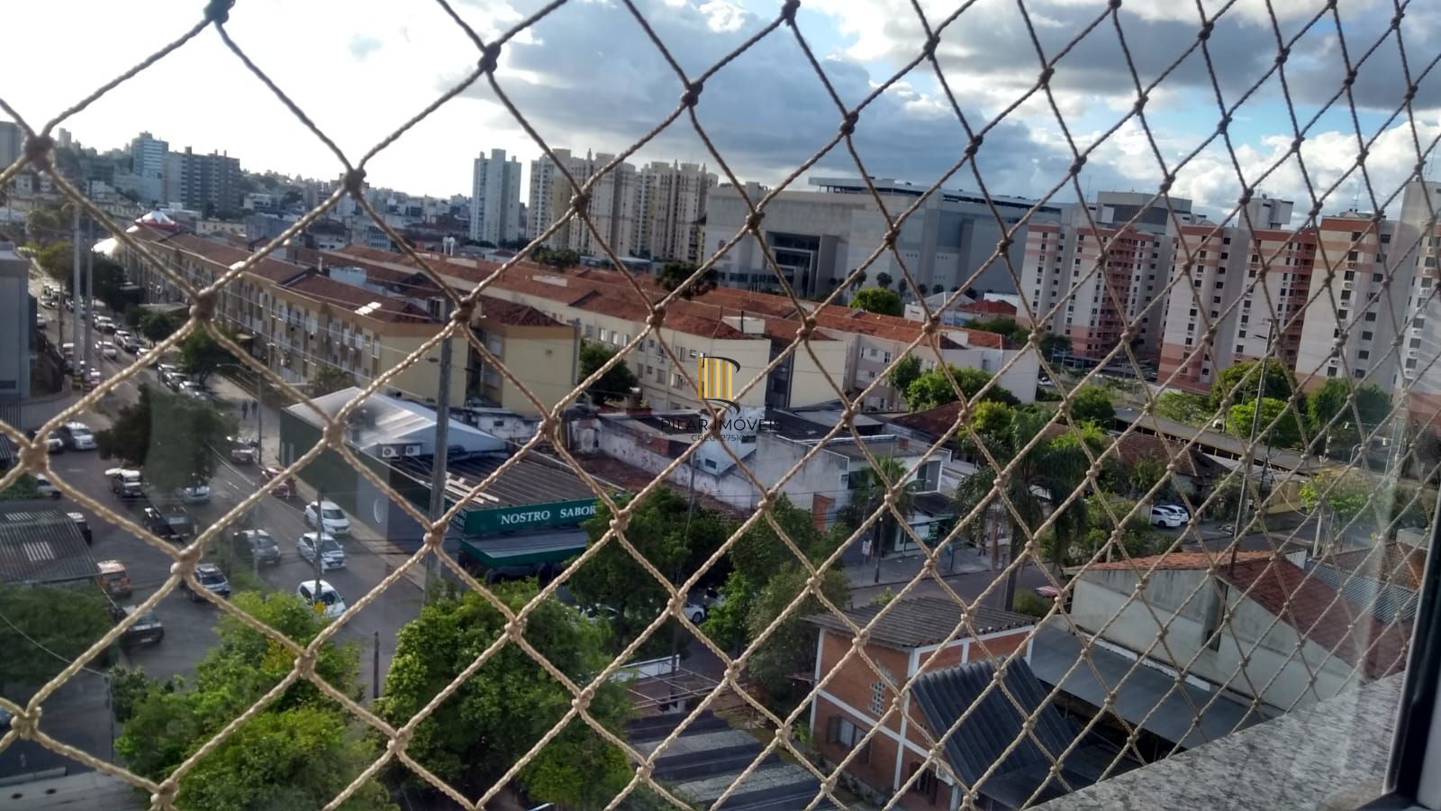 Apartamento com 02 quartos (01 suíte) e 03 Vagas no Bairro Cristo Redentor
