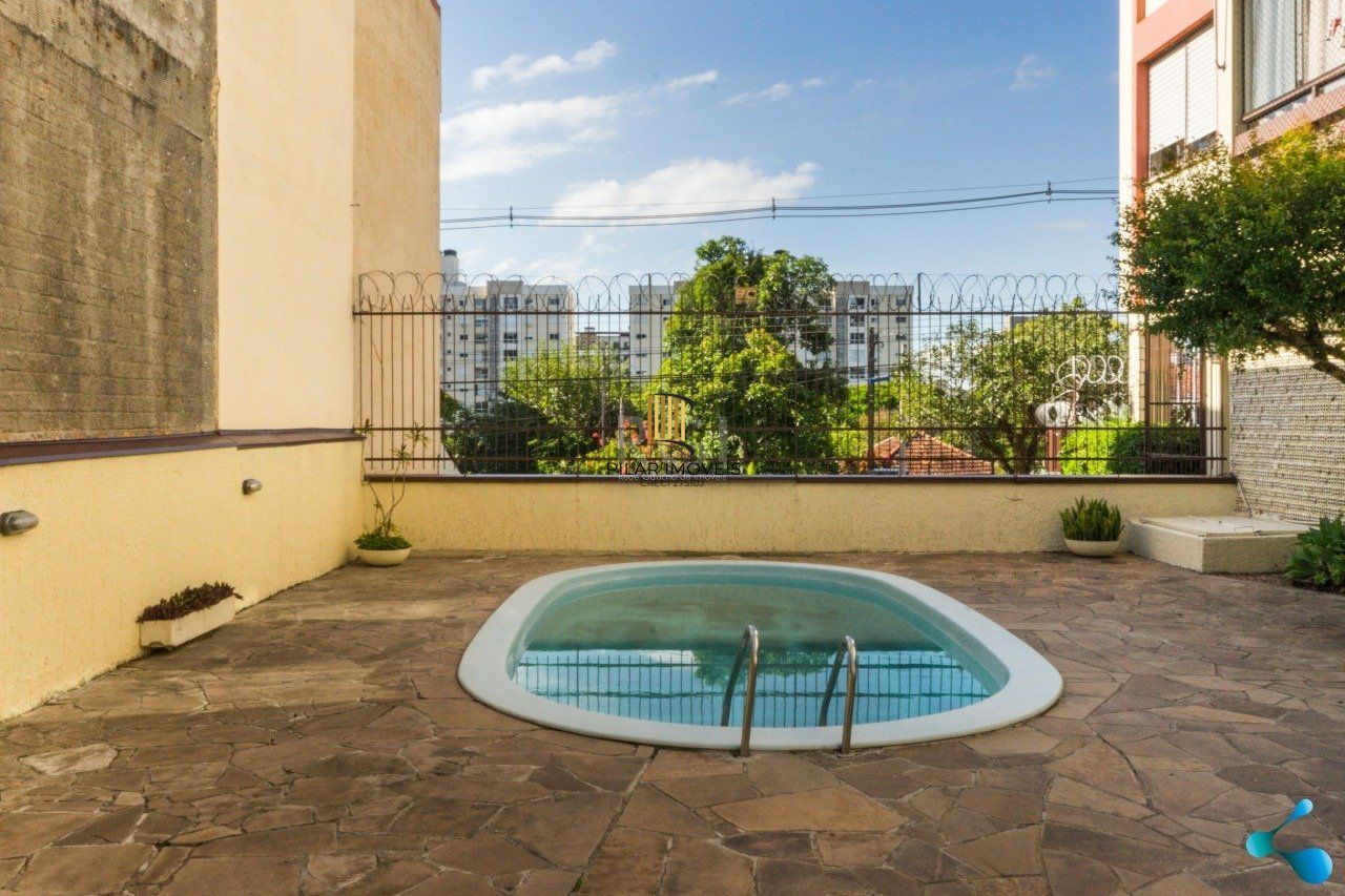 Apartamento 02 dormitórios No Bairro Tristeza em Porto Alegre/RS