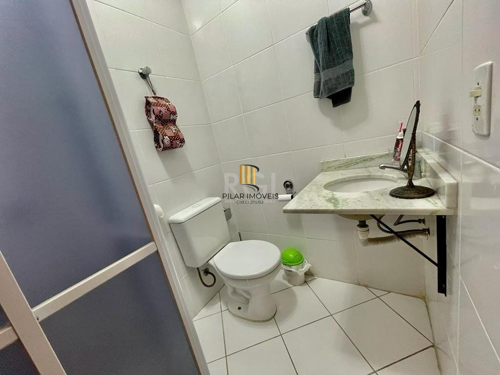 Casa para Venda - 90.34m², 2 dormitórios, sendo 1 suites, 1 vaga - Vila Nova, Porto Alegre