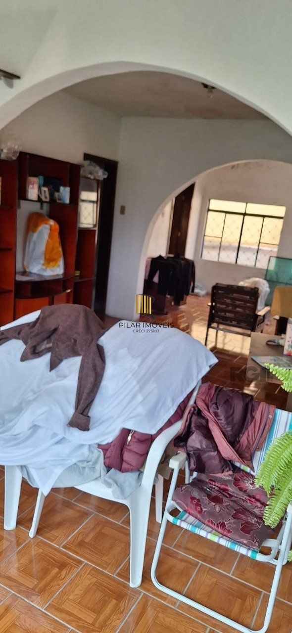 Casa 4 Dormitório(s) Bairro Serraria