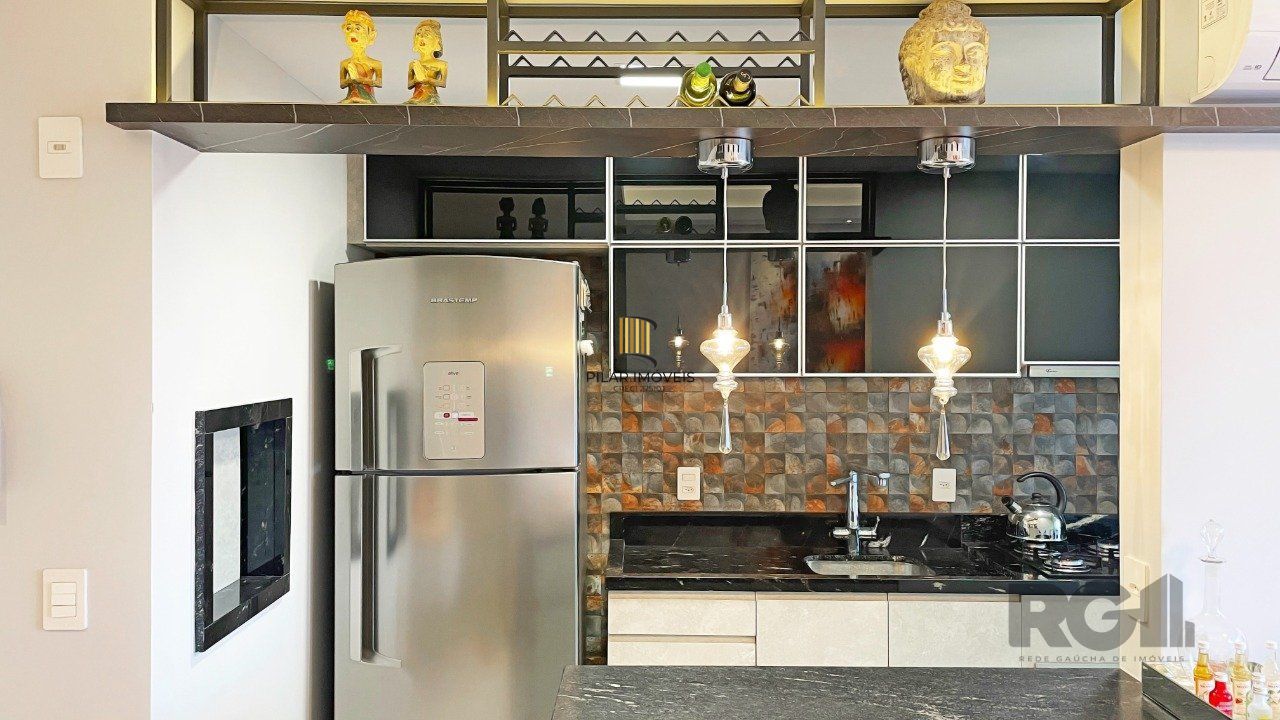 Apartamento dois dormitórios com duas vagas de garagem na Cidade Baixa